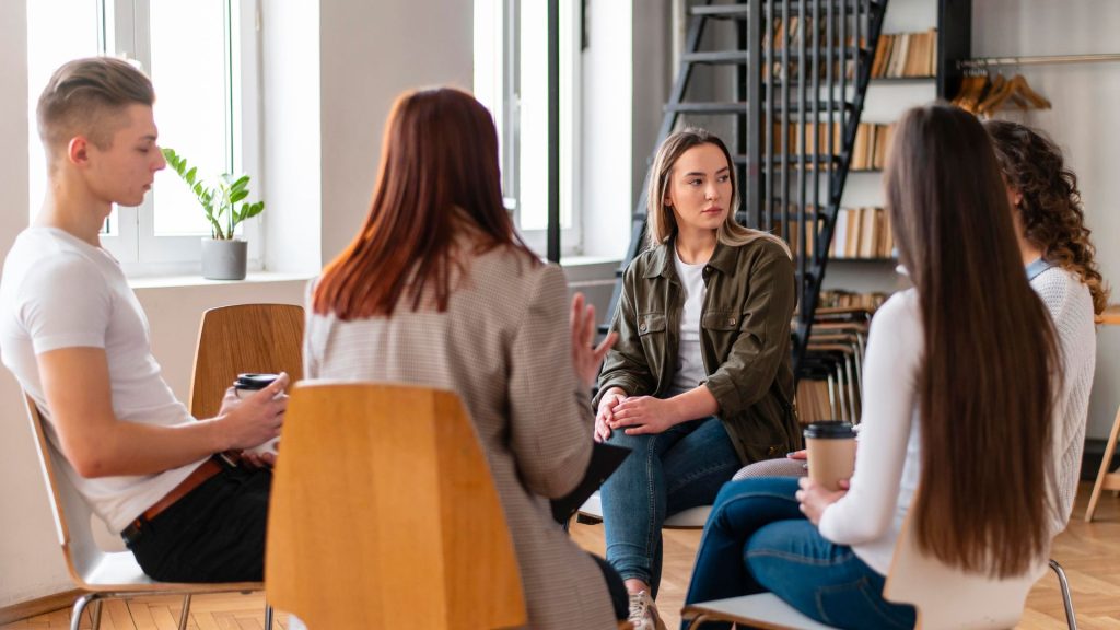 How Peer Support Works in SMART and AA Meetings